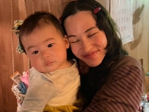 水原希子、赤ちゃんを抱く姿に反響！ 「なんだか私も幸せな気持ちだよ～」「可愛いすぎます」