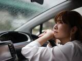 「Q. 梅雨シーズンの頭痛やだるさを、自分でケアする方法はありますか？【医師が回答】」の画像1