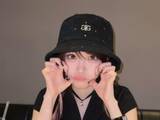 「「こんなに綺麗な顔の人日本にいたんや」田中れいな、“手づかみ”食事ショットに「高校生にしか見えん」反響」の画像1