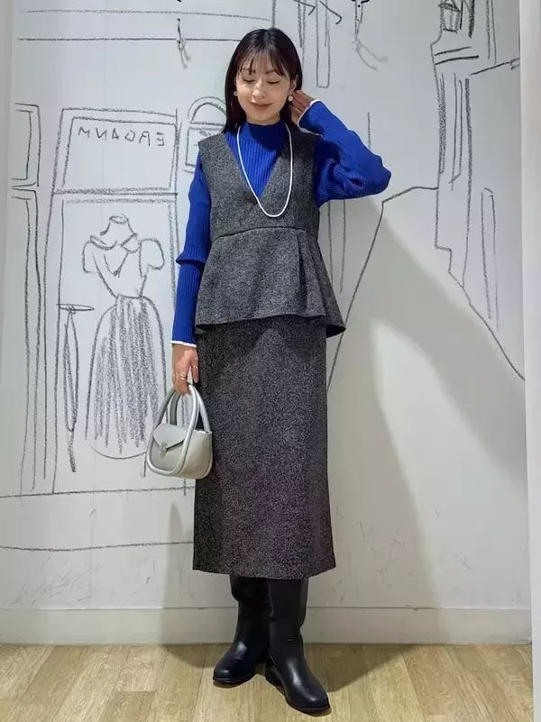 「【やってはいけない年末年始のNGコーデ】楽しい食事会が台無しに？大人が避けたいNGコーデ3つ」の画像