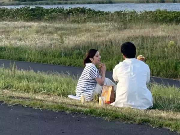 「なんて素敵な」“りくりゅう”三浦璃来＆木原龍一、河川敷での2ショットに「第二の青春時代のはじまり」の声