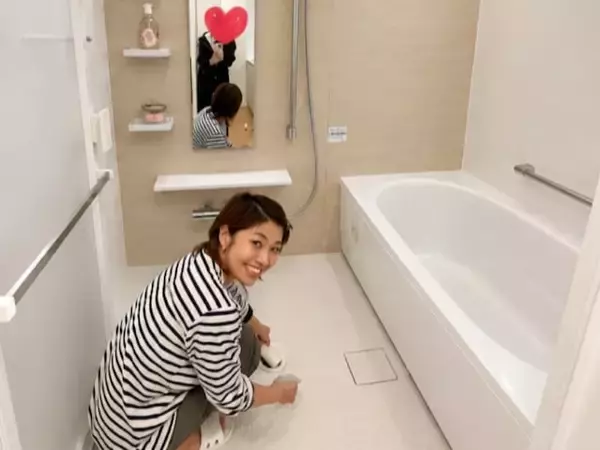 「広くて素敵なお風呂」鈴木奈々、自宅のお風呂を大公開！ 「めちゃめちゃ綺麗になりました」芸人が掃除