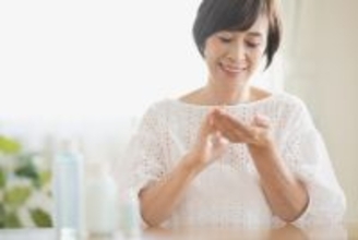 54歳・金融資産5150万円女性「気に入っている化粧品が優待でもらえると知り購入しました」長期保有特典があるおすすめ優待銘柄