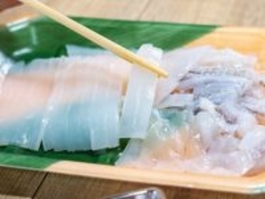 旅先で食べたい「鳥取県のご当地グルメ」ランキング！ 2位「白イカ」を抑えた1位は？ 【2025年調査】