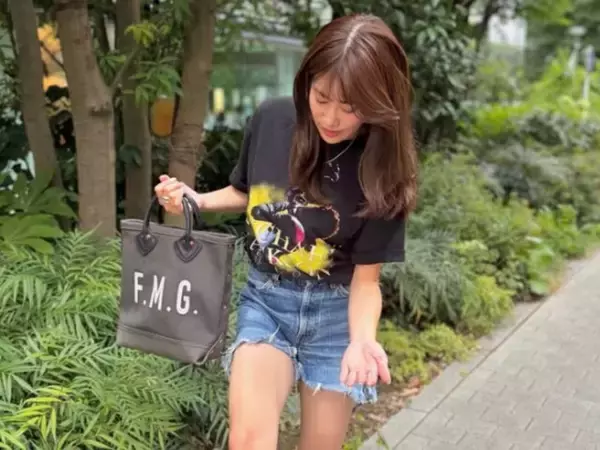 「足細すぎ」中川安奈、蚊と戦いながらの美脚ショット公開「この路線でこられると」「太ももに蚊が2匹」