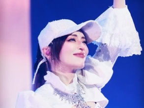 「刺さりすぎて泣ける」浜崎あゆみ、心に響くメッセージ寄せる「しんどい時こそ笑ってみる。無理やりにでも」