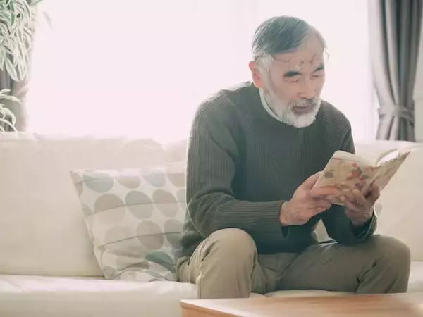 年金月22万円「それだけでは足りない」65歳男性の老後