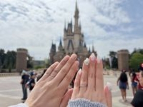 「マジおめでとう」お笑い芸人、元アイドル声優との結婚を発表！ 馴れ初めも公開「一緒にいた女性って」