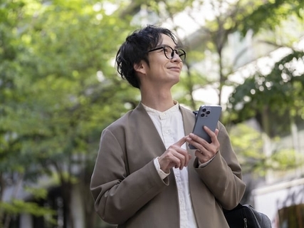 42歳・年収250万円男性「オルカン積み立てで＋6万円。小さな一歩だが将来に希望が持てた」