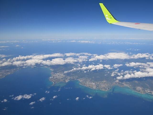 新幹線で「席を譲ってくれない」人は冷たいのか？ 飛行機はなぜ「全席指定」なのに揉めるのか？