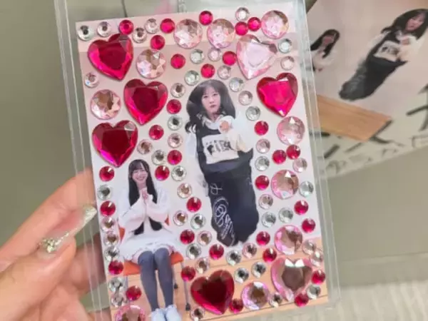 「変な後輩に好かれててアツい」人気アイドル、後輩の奇行を公開！ 「愛が重すぎて草」「推し活の極み」