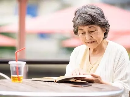 86歳女性「優待券で3時のおやつに1人で出かけたり、孫たちと食事したり」暮らしに嬉しい株主優待