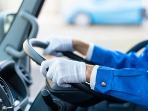 「ベテラン運転手は高年収」だったら何が悪い？ プロの経験・技術に対価が支払われない日本の盲点