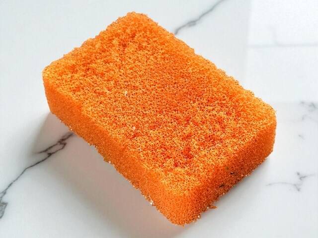 キッチンスポンジの“寿命”って？ 使い古したスポンジの「意外な使い道」11選