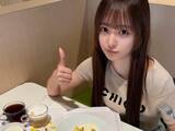 「「華奢なのに食い過ぎ」美人アイドルのすっぴん食事姿に反響！ 「正直少し思いました。可愛すぎると」」の画像1
