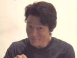 「鈴木亮平、「めっちゃ貴重」な姿を公開！ 「剥いてる姿もセクシー」「サービス精神すごい」」の画像1