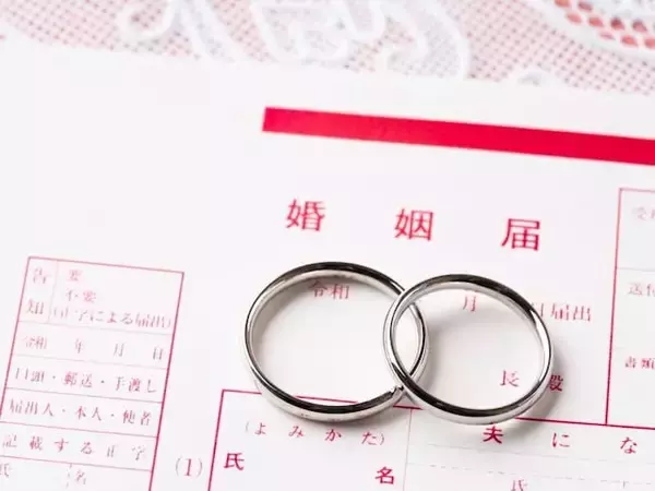 奨学金300万円「結婚するときに両親が残りを工面してくれた」25歳で完済した37歳女性の返済事情