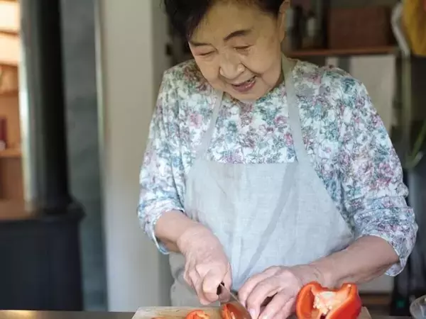 月の年金約11万円・66歳「寮管理人の仕事を住み込みで15年以上続けている」今が一番幸せな理由