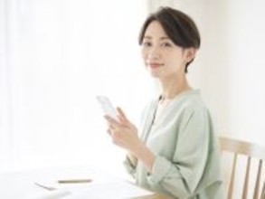 ゆうちょ銀行と高金利な地方銀行の定期預金。50万円を1年預けた場合の利息は？