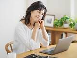 「有名インフルエンサーの煽りに騙されるな！資産4億の50代専業主婦、「30年スパン」の視点のススメ」の画像1