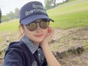 「正直たまりません」鈴木奈々、久しぶりのミニスカショット＆体重も公表「めちゃくちゃに超カワイイ」
