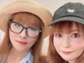 中川翔子、美人母との顔出しショット公開！「お母さん綺麗」「美男と美女との間に産まれたしょこたん」