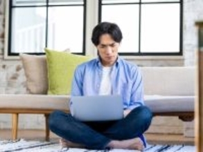 「生活資金から月4万円は正直苦しい」31歳男性のオルカンとS&500積立