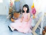 「「自分たちでは決して撮れない写真を無料で残せる」娘の誕生日に毎年撮影する、44歳男性の株主優待」の画像1