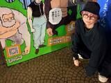 「「イケメンゴリラだ」佐久間大介、渋谷の街中で「ゴリラになってきた」写真公開！ 「芸が細かい」」の画像1