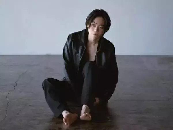 婚活中のZ世代が選ぶ「カメラマン姿が似合う男性芸能人」ランキング！ 2位は「菅田将暉」、では1位は？