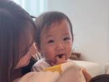 「「カップルみたい」人気YouTuberの子どもたちがじゃれ合う姿に反響「このコラボずっと待ってた」「平和な世界」」の画像1