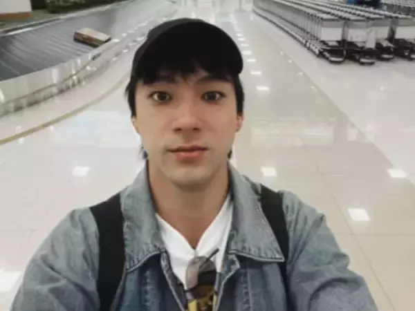 「後ろにテテおるー！」山田裕貴、“初めての韓国”空港でセルフィー公開「プライベート旅行でしょうか？」