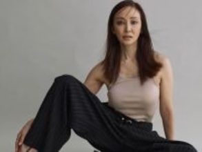 神田うの、51歳の引き締まった体を披露！ タンクトップ姿で圧巻スタイル見せる「9年後の還暦に向けて」