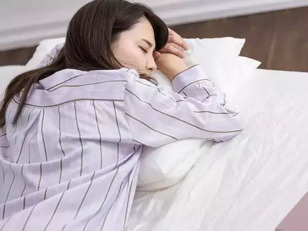 「実家を出るメリットがない」27歳女性、自営業で年収100万円。親に「年金なども払ってもらっている」ワケ