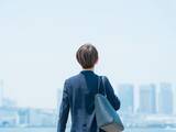 「1964年生まれの女性。厚生年金に23年加入していますが、特別支給の老齢厚生年金は何歳からもらえる？」の画像1