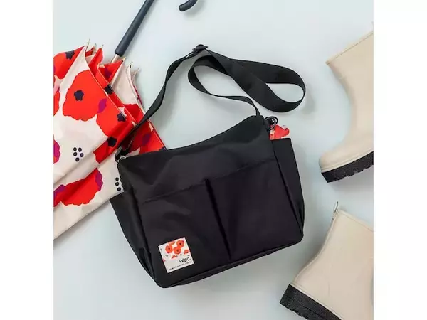 「濡れた傘がそのまま入る◎ Wpc.監修「ショルダーバッグ」が付いてくる『Wpc.と考えた！雨の日も楽しくなるショルダーバッグBOOK』が6月18日発売」の画像