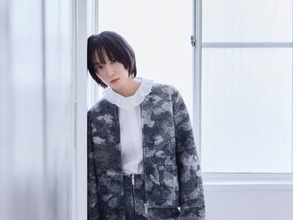「少し寂しそうな表情も魅力」吉岡里帆、アニエスベーのモデルショット！ 「神秘的」「唯一無二の美しさ」