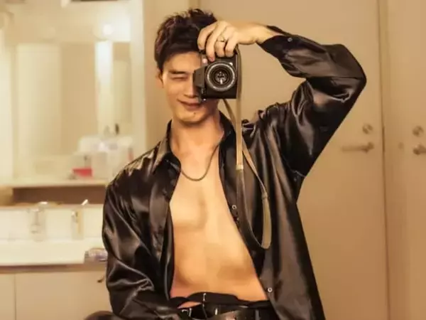 「裸がかっこいい！」竹内涼真、筋肉美チラ見せショットに「息止まります･･･！！」「仕上がってますね」