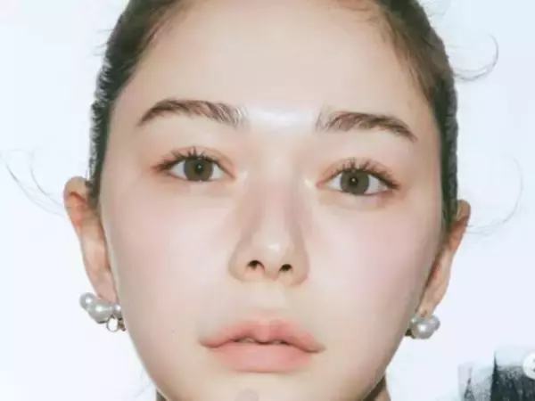 「ゆで卵と間違えられます！」村重杏奈、“美肌美人”なモデルショットに反響「鼻の穴の中でさえ綺麗すぎ」