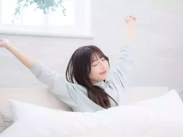 「5時間睡眠は危険？」「8時間は寝過ぎ？」 死亡率が20%も変わる！ 医師が教えるベストな睡眠時間