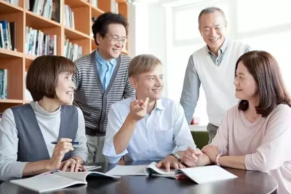 老後の孤独を避けるために！自分に合った「居場所」を探すには？