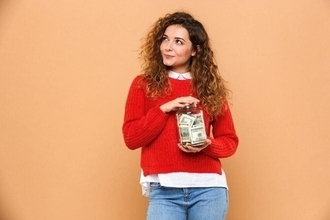 金利0.75％の定期預金に300万円を4年間預けたら、4年後の利息はいくら？