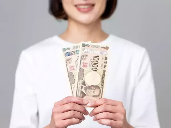 年金受給額が「月50万円超」に!?「繰下げ」受給で老後のお金は驚くほど増える【世帯タイプ別】