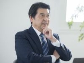 会社員で62歳（昭和38年7月生まれ）ですが、厚生年金に加入して働き続けると妻の国民年金は増える？