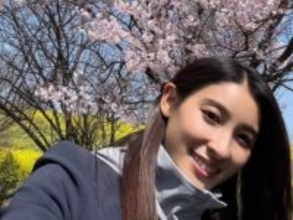 土屋太鳳、“桜のコラボ”自撮りショット公開「最上級に可愛いすぎますね」「太鳳ちゃんも桜もお美しい」