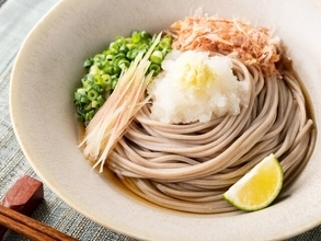 「1000円相当なのに、こんなに入っているの？」届いた麺にびっくり、59歳女性愛用の株主優待