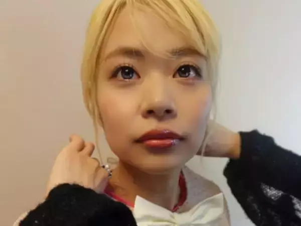 「やっぱり元から可愛い」エルフ荒川、ナチュラルメイク姿を披露！ 「大人ギャルで素敵」「天使じゃんね」