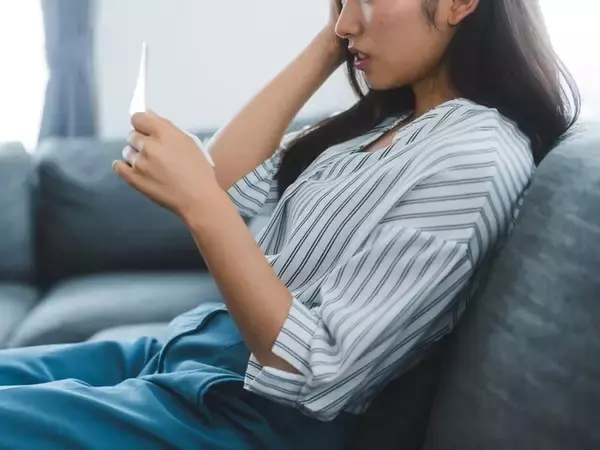 「貯金が底をつきそう」「生きづらい世の中だと思う」年収350万円・32歳女性が来春までに始めたいこと