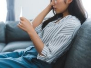 「貯金が底をつきそう」「生きづらい世の中だと思う」年収350万円・32歳女性が来春までに始めたいこと