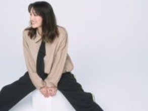 「凄い新鮮」綾瀬はるか、パンツスタイル披露「これぞナチュラルビューティー」「何でも着こなすの凄い」